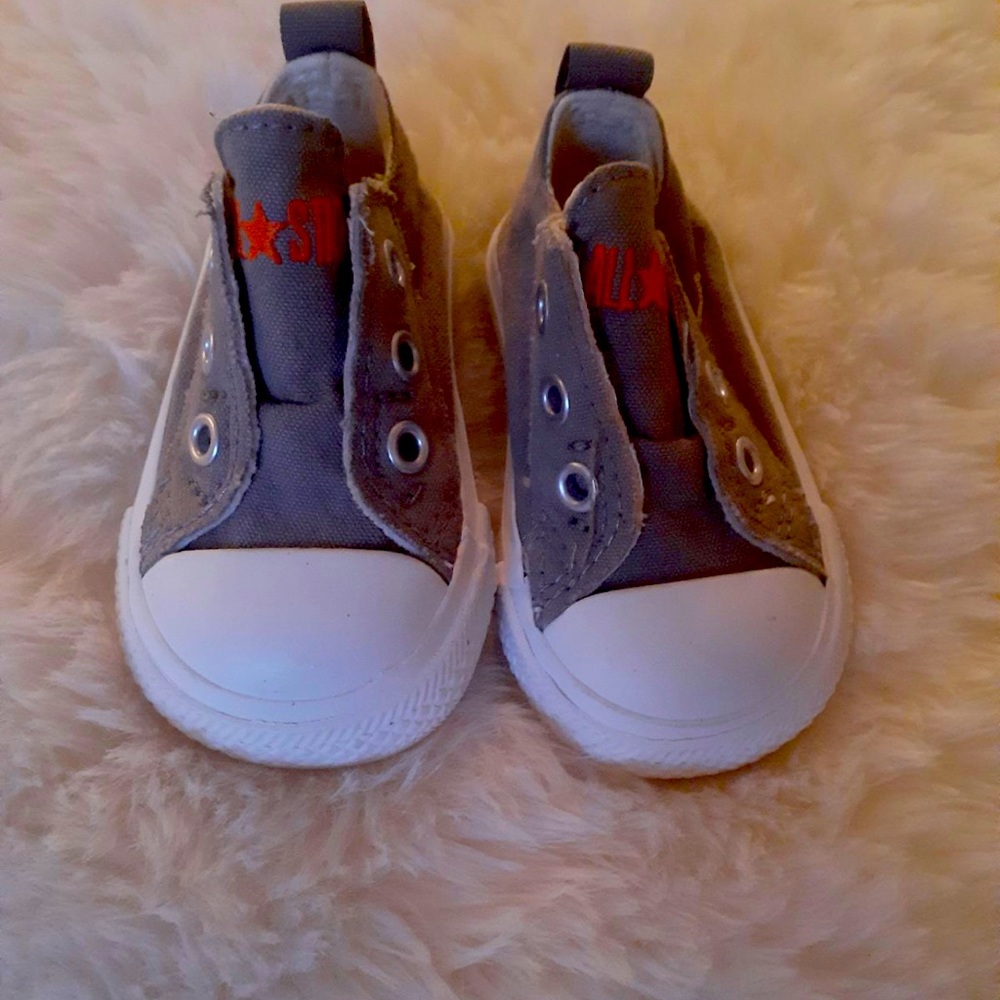 Converse All Star Slip On Gray and white low top size 2 infant toddler.
